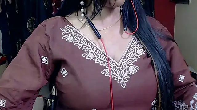 Naiaa-mylove online show from September 24, 6:42 am