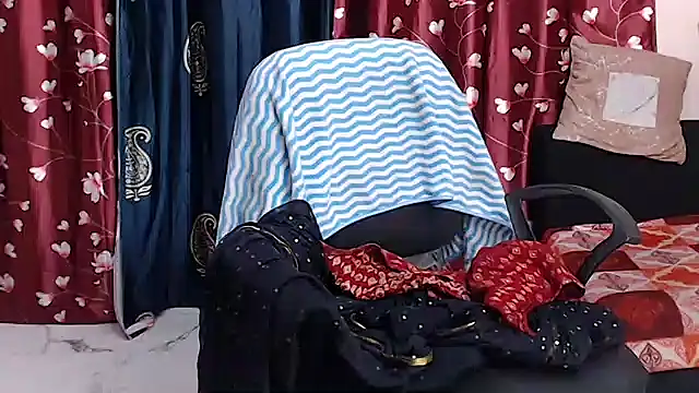 Snapshot of Naiaa-mylove chatting on July 7, 6:38 am Naiaa-mylove online show from July 7, 6:38 am