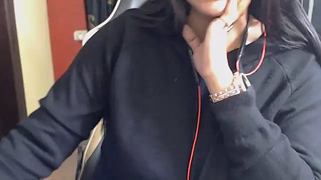 Naiaa-mylove online show from December 21, 10:06 am