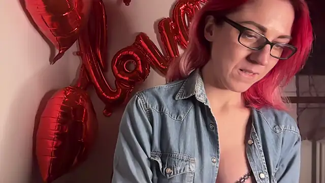 Snapshot of Nikky_Divine chatting on February 27, 8:09 pm Nikky Divine online show from February 27, 8:09 pm