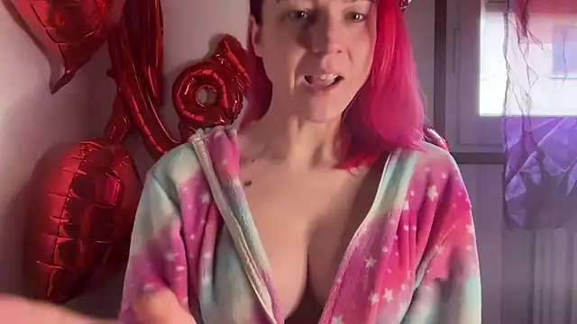 Snapshot of Nikky_Divine chatting on February 18, 9:54 am Nikky Divine online show from February 18, 9:54 am