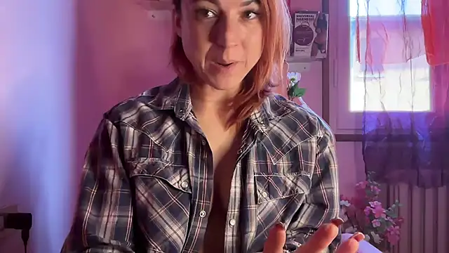 Nikky Divine online show from October 25, 7:29 am