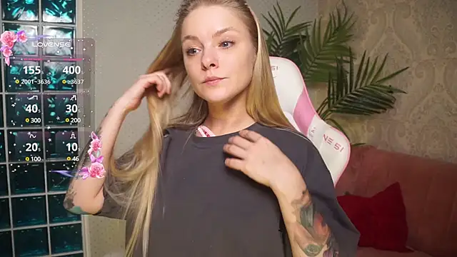 01 lili 01 online show from December 4, 2:20 pm