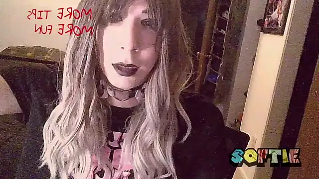 crystalxh online show from April 10, 11:34 pm