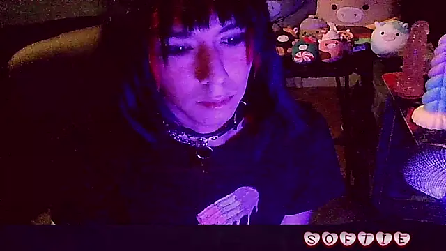 crystalxh online show from November 6, 9:30 pm