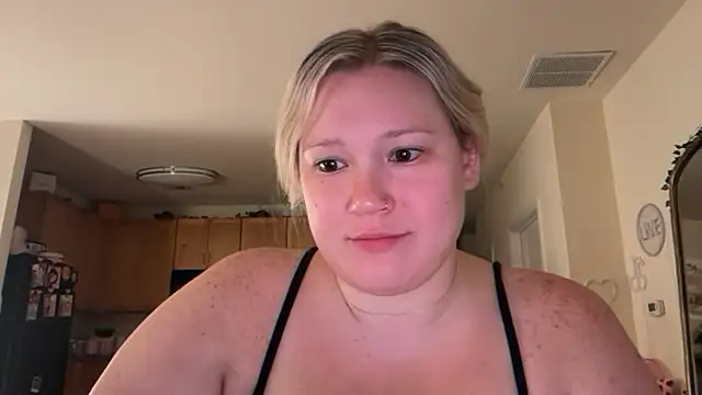 PiggyRose online show from July 13, 2:00 am