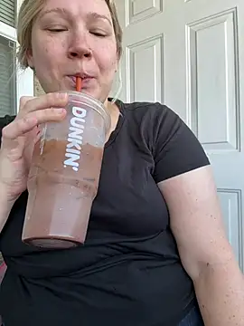PiggyRose online show from July 25, 2:23 pm