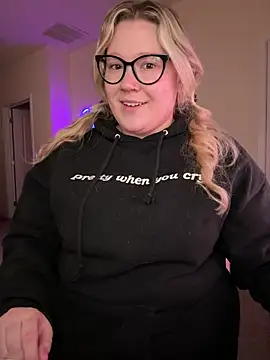 PiggyRose online show from March 16, 1:46 am