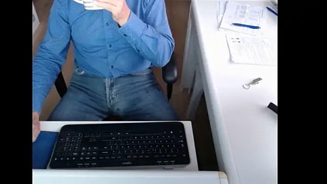 Snapshot of dutchpornking chatting on September 9, 6:45 am dutchpornking online show from September 9, 6:45 am