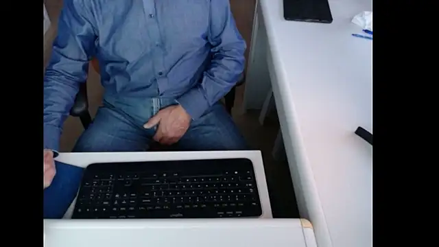 dutchpornking online show from October 20, 6:48 am