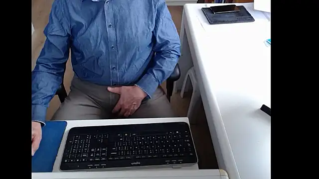 dutchpornking online show from March 25, 7:19 am