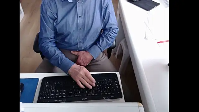 dutchpornking online show from March 13, 7:24 am