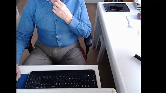 dutchpornking online show from January 17, 8:18 am