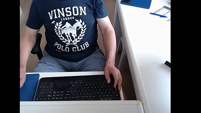 Snapshot of dutchpornking chatting on June 20, 8:08 am dutchpornking online show from June 20, 8:08 am