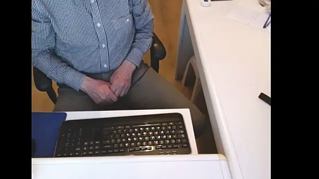 dutchpornking online show from May 21, 7:00 pm