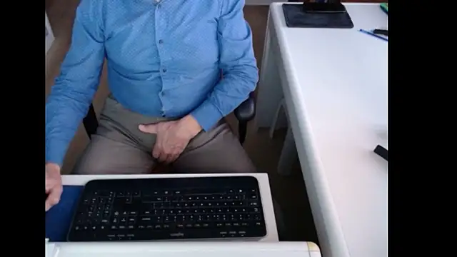 dutchpornking online show from November 27, 7:53 am