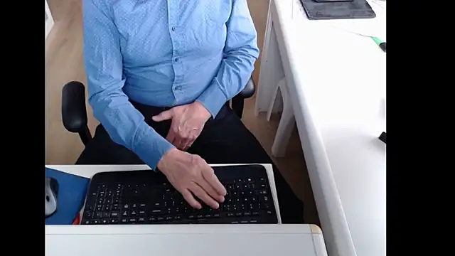 Snapshot of dutchpornking chatting on February 19, 9:50 am dutchpornking online show from February 19, 9:50 am