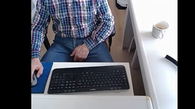 Snapshot of dutchpornking chatting on March 16, 8:10 am dutchpornking online show from March 16, 8:10 am