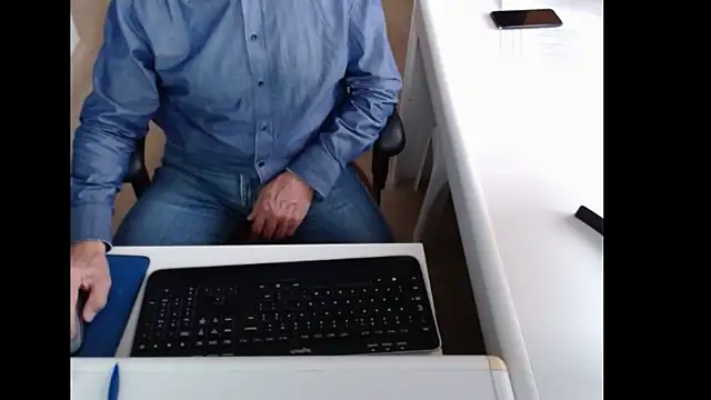 Snapshot of dutchpornking chatting on October 15, 7:16 am dutchpornking online show from October 15, 7:16 am