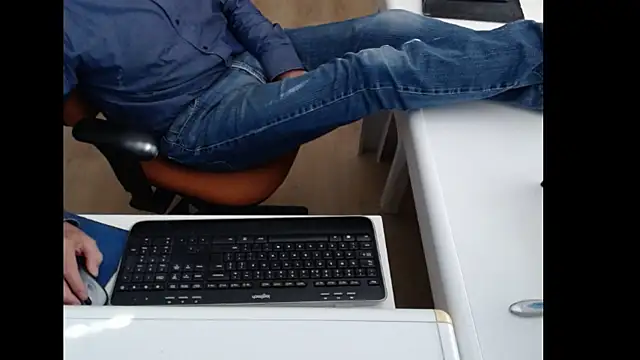Snapshot of dutchpornking chatting on October 1, 11:58 am dutchpornking online show from October 1, 11:58 am