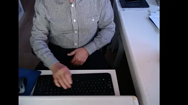 Snapshot of dutchpornking chatting on February 5, 7:15 am dutchpornking online show from February 5, 7:15 am