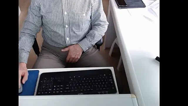 dutchpornking online show from March 31, 6:26 am