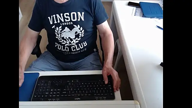Snapshot of dutchpornking chatting on June 19, 6:30 am dutchpornking online show from June 19, 6:30 am