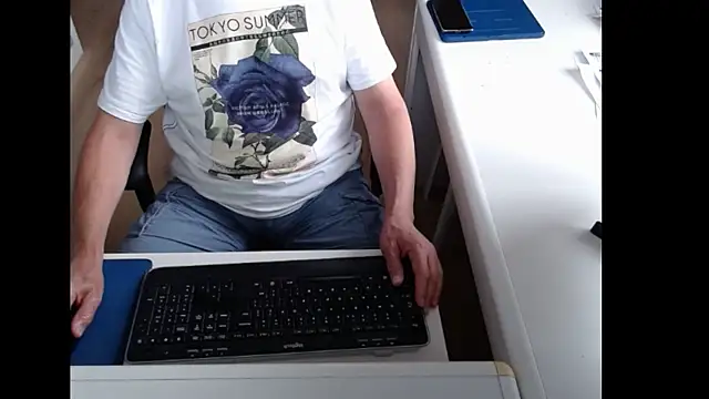 Snapshot of dutchpornking chatting on June 15, 5:40 am dutchpornking online show from June 15, 5:40 am