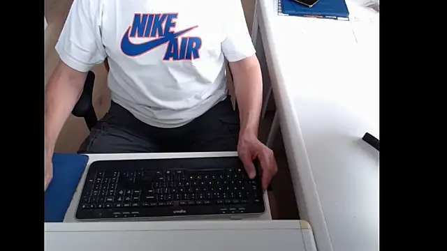 Snapshot of dutchpornking chatting on July 7, 6:05 am dutchpornking online show from July 7, 6:05 am