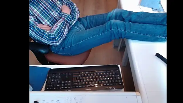 Snapshot of dutchpornking chatting on March 11, 2:29 pm dutchpornking online show from March 11, 2:29 pm