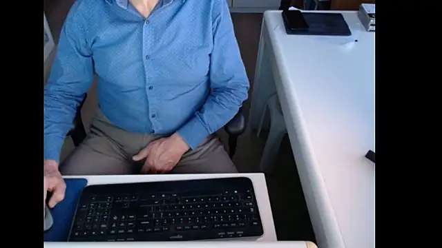 dutchpornking online show from January 14, 8:07 am