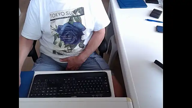 Snapshot of dutchpornking chatting on July 10, 6:02 am dutchpornking online show from July 10, 6:02 am
