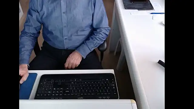 dutchpornking online show from January 9, 8:21 am