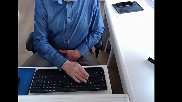 dutchpornking online show from March 29, 7:10 am