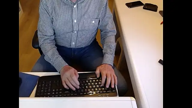 Snapshot of dutchpornking chatting on March 1, 7:47 pm dutchpornking online show from March 1, 7:47 pm