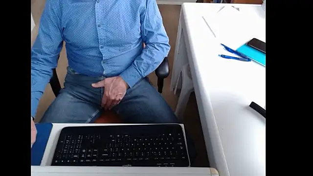 dutchpornking online show from October 29, 8:46 am