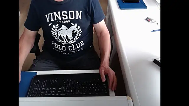 Snapshot of dutchpornking chatting on July 18, 6:44 am dutchpornking online show from July 18, 6:44 am
