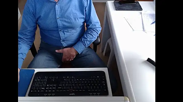 dutchpornking online show from November 3, 9:57 am