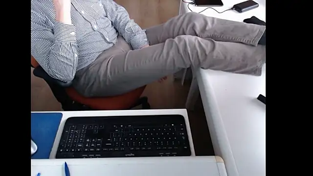 dutchpornking online show from May 6, 6:23 pm