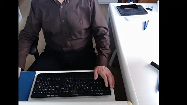 dutchpornking online show from October 27, 7:31 am