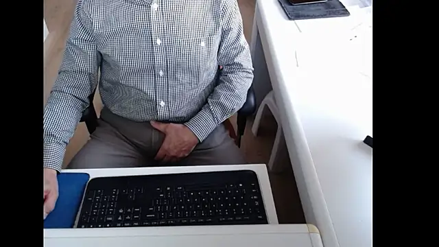 dutchpornking online show from March 30, 6:15 am