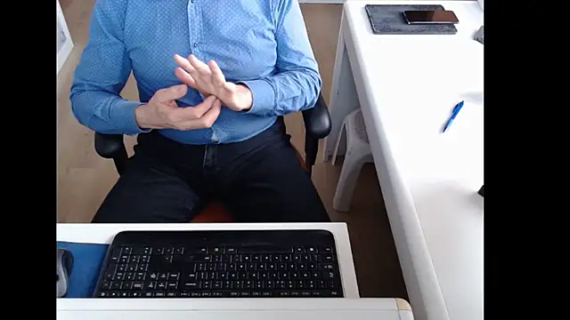 dutchpornking online show from March 6, 7:25 am