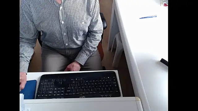 dutchpornking online show from May 20, 6:54 am