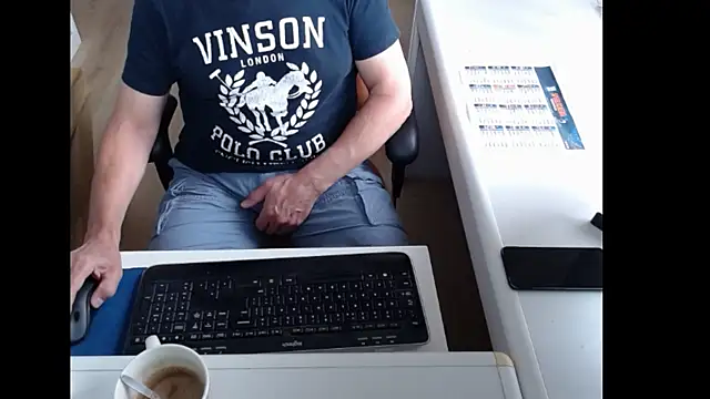 Snapshot of dutchpornking chatting on June 17, 6:57 am dutchpornking online show from June 17, 6:57 am
