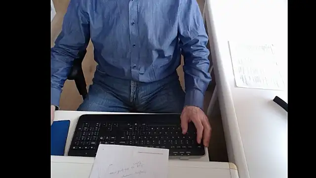 Snapshot of dutchpornking chatting on March 21, 7:55 am dutchpornking online show from March 21, 7:55 am