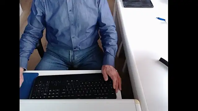 dutchpornking online show from October 19, 7:11 am