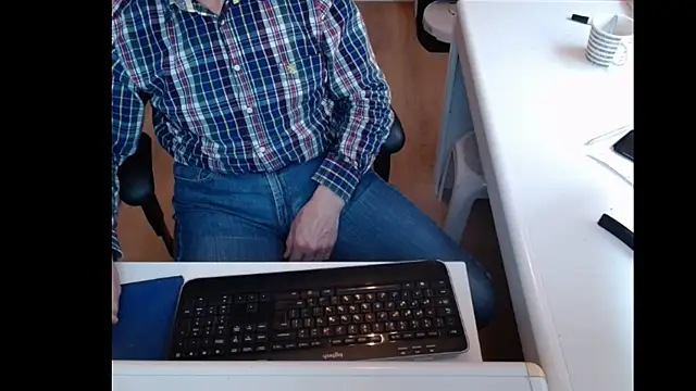Snapshot of dutchpornking chatting on March 14, 11:34 am dutchpornking online show from March 14, 11:34 am