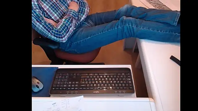 Snapshot of dutchpornking chatting on March 5, 5:29 pm dutchpornking online show from March 5, 5:29 pm