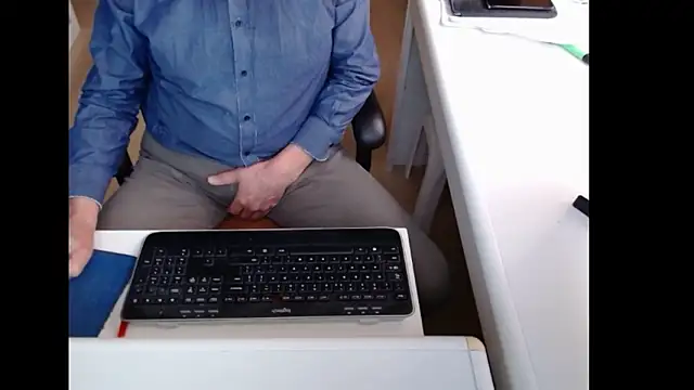 Snapshot of dutchpornking chatting on February 18, 3:19 pm dutchpornking online show from February 18, 3:19 pm