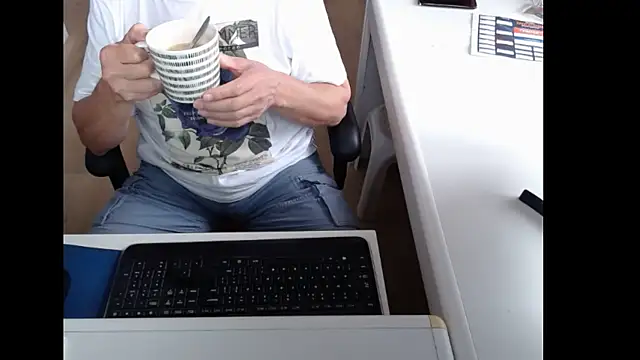 Snapshot of dutchpornking chatting on July 8, 6:36 am dutchpornking online show from July 8, 6:36 am